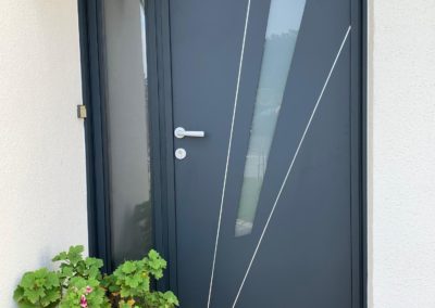 Porte d'entrée en aluminium installée à Talmont st Hilaire